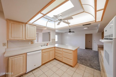 Looking to enjoy a Sun City Lifestyle? This is a well maintained - photo 7