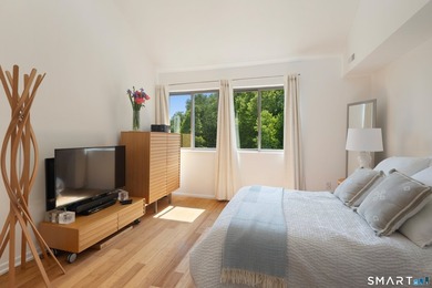 Welcome to Rowayton Woods! Conveniently located just minutes - photo 12