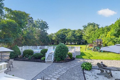 Welcome to this beautifully maintained Post-Modern ranch - photo 12
