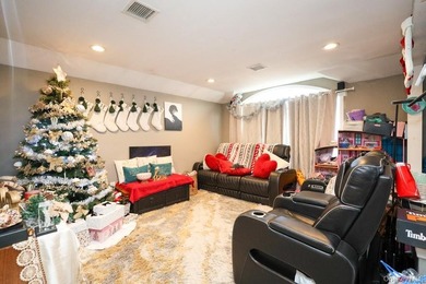 This larger-than-average corner residence offers outstanding - photo 14