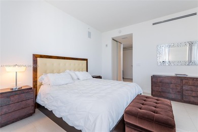 Welcome to the fabulous Echo Aventura . This 2 bedrooms corner