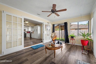 Beautifully updated 3bd, 2ba residence w/ a 2-car garage - photo 22