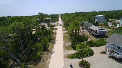 St George Island water front home on two canal front lots! - photo 22