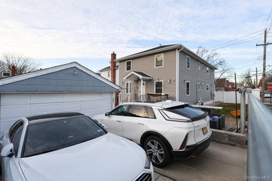 This larger-than-average corner residence offers outstanding - photo 25