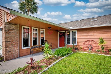 Beautifully updated 3bd, 2ba residence w/ a 2-car garage - photo 26