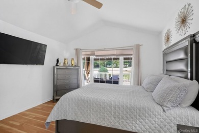 Welcome to this beautifully maintained Post-Modern ranch - photo 26