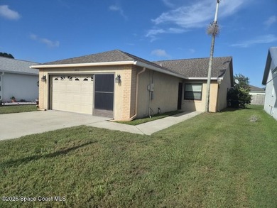 Welcome to this beautiful 2-bedroom, 2-bathroom gem nestled - photo 2