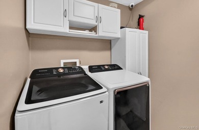 Welcome to this beautifully maintained Post-Modern ranch - photo 43