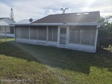 Welcome to this beautiful 2-bedroom, 2-bathroom gem nestled - photo 5