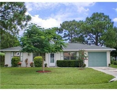 St. Lucie River Home For Sale in Port Saint Lucie Florida