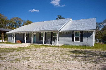 Suwannee River - Gilchrest County Home Sale Pending in Old Town Florida