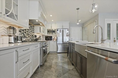 Experience breathtaking, million-dollar panoramic waterfront - photo 11
