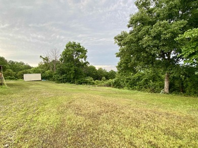 Enjoy peaceful country living in this 16x80 mobile home situated - photo 15