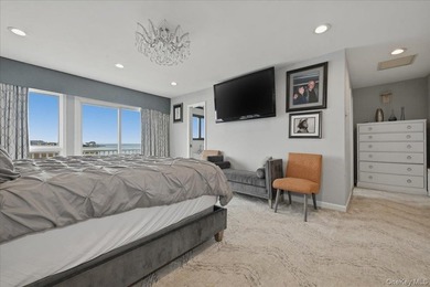 Experience breathtaking, million-dollar panoramic waterfront - photo 20