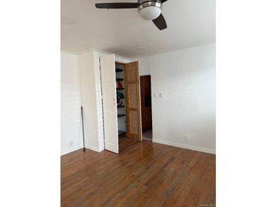 Immaculate 2 family home,2 over 2 with full finished basement - photo 9