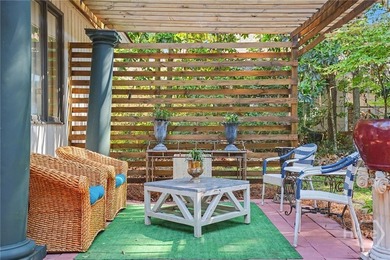 Welcome to 2 Mackay Lane, a designer's island retreat where a - photo 23