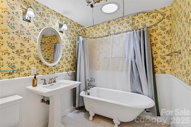 Welcome to your new home in the highly desirable Spring Hill - photo 31