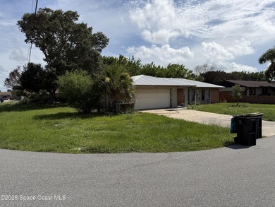 INVESTOR ALERT! Seller will consider all offers! Incredible - photo 3