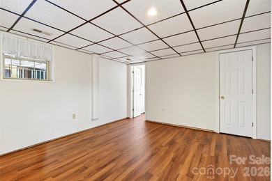 Welcome to your new home in the highly desirable Spring Hill - photo 37