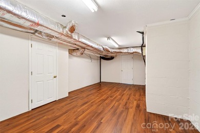 Welcome to your new home in the highly desirable Spring Hill - photo 38