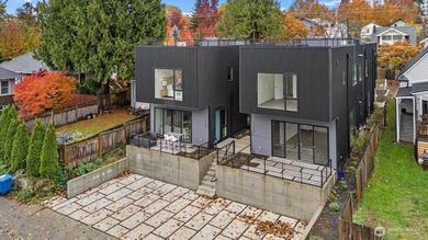 Lake Washington Condo For Sale in Seattle Washington