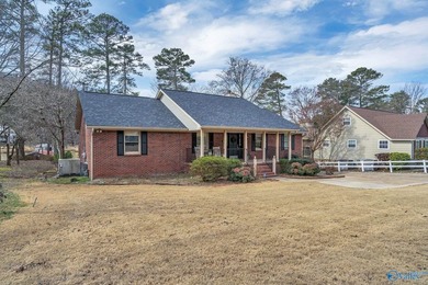 WATERFRONT HOME IN GUNTERSVILLE, AL CITY LIMITS!! Photos can't - photo 2