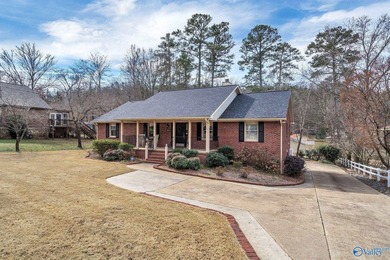 WATERFRONT HOME IN GUNTERSVILLE, AL CITY LIMITS!! Photos can't - photo 3