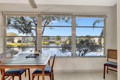 Light, Bright & Beautiful! Welcome to this spacious and stylish - photo 4