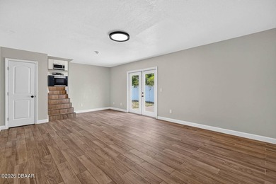 Welcome to 600 Sea Gull Court, Edgewater, a beautifully - photo 11
