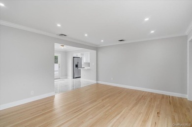Beautifully renovated and move-in ready corner property located - photo 11