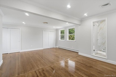 Beautifully renovated and move-in ready corner property located - photo 15