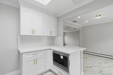 Beautifully renovated and move-in ready corner property located - photo 25