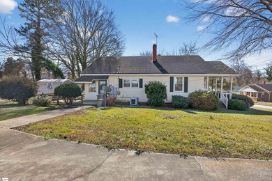 Saluda River Home For Sale in Piedmont South Carolina