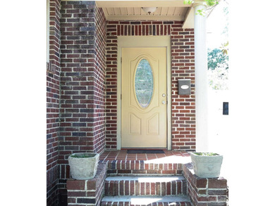 Located on a picturesque corner at Spring Street and Moreno - photo 3