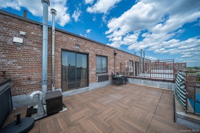 Welcome to this beautifully designed 2-bedroom, 2-full-bathroom - photo 18