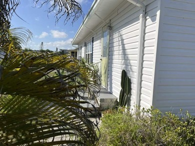 This is the perfect place to call home in balmy Florida! This - photo 31