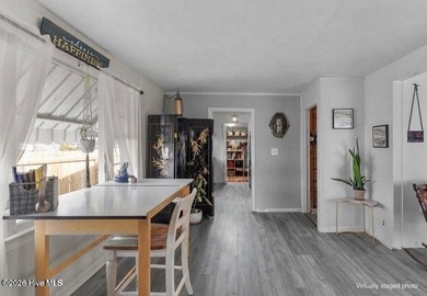 MOTIVATED SELLER! Price reduced - all reasonable offers - photo 2