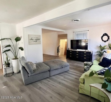MOTIVATED SELLER! Price reduced - all reasonable offers - photo 3