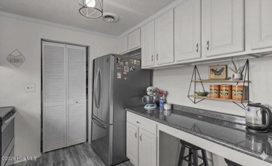 MOTIVATED SELLER! Price reduced - all reasonable offers - photo 9
