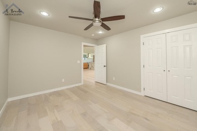 Unique modern lakefront home featuring 3 bedrooms, 2 full baths - photo 9
