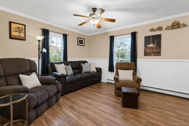 Welcome to this spacious and meticulously maintained 2,464 - photo 11