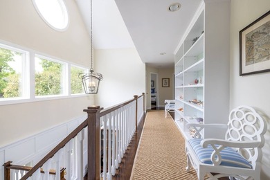 Set on a quiet private block in the heart of Water Mill, this - photo 11