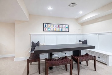 Set on a quiet private block in the heart of Water Mill, this - photo 17