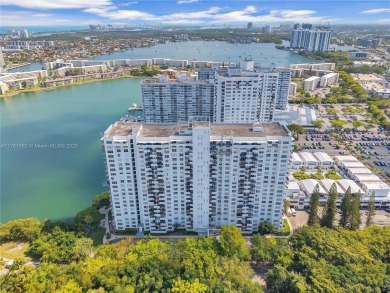 Little Maule Lake Condo For Sale in Aventura Florida