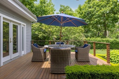 Set on a quiet private block in the heart of Water Mill, this - photo 24