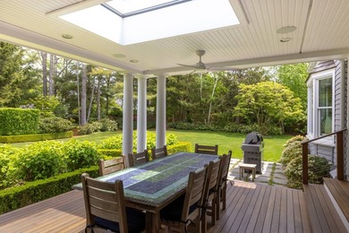 Set on a quiet private block in the heart of Water Mill, this - photo 25
