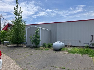 Great location location location, Can be a small business or - photo 5