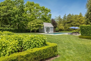 Set on a quiet private block in the heart of Water Mill, this - photo 28