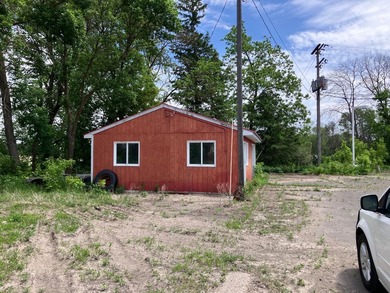Great location location location, Can be a small business or - photo 8