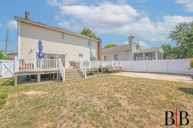 CREATE YOUR DREAM in this fully detached Center Hall Colonial - photo 29